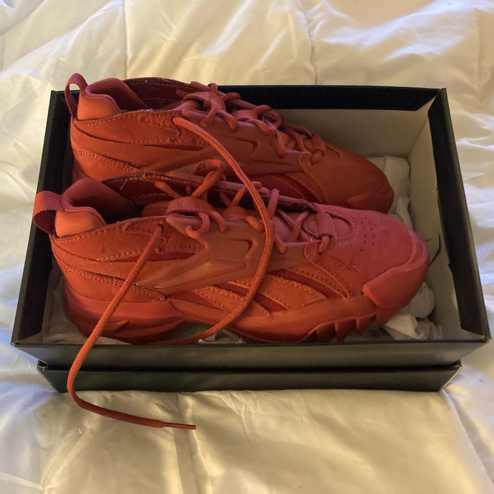 Reebok Cardi B red sneakers, worn once ! Size 7 in box